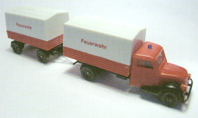 Garant Fire brigade Flatbed truck and trailer with canvas<br /><a href='images/pictures/BeKa/014.jpg' target='_blank'>Full size image</a>